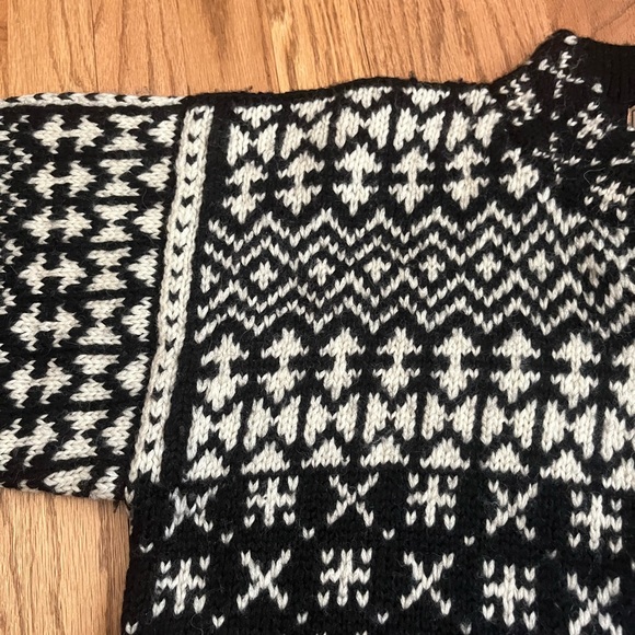 LL Bean Vintage 1/4 Button Neck Sweater - Picture 3 of 5